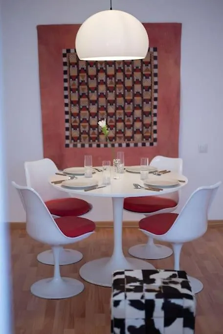 Stunning Designer 2 Bed Apt In Glorious Gracia Barcelona 0*,  Spanyolország