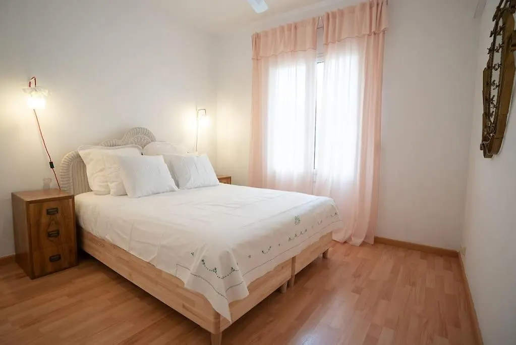 Stunning Designer 2 Bed Apt In Glorious Gracia Barcelona Spanyolország